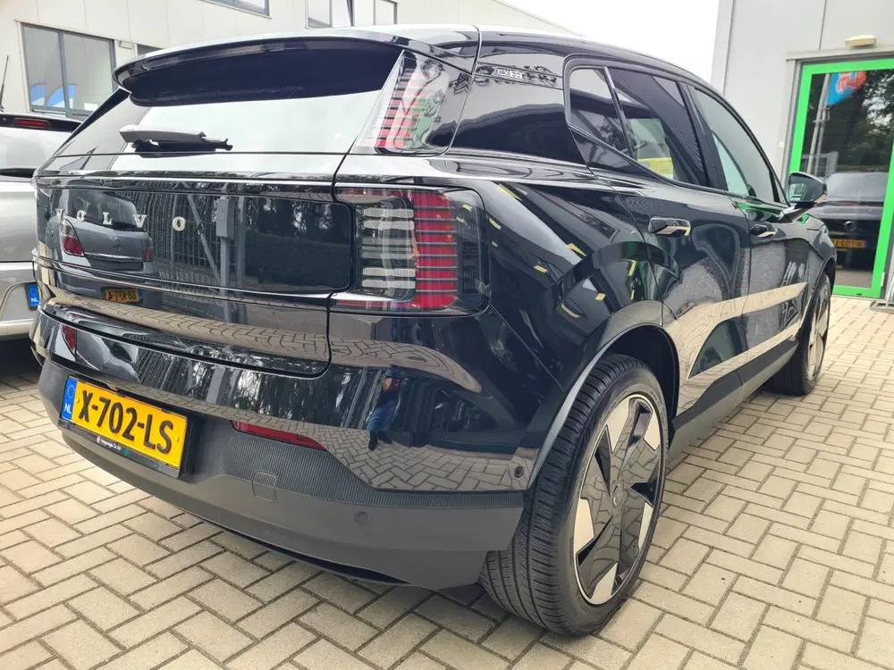 Volvo EX30 Single Motor Extended Range Ultra 69 kWh uit 2023, foto 2