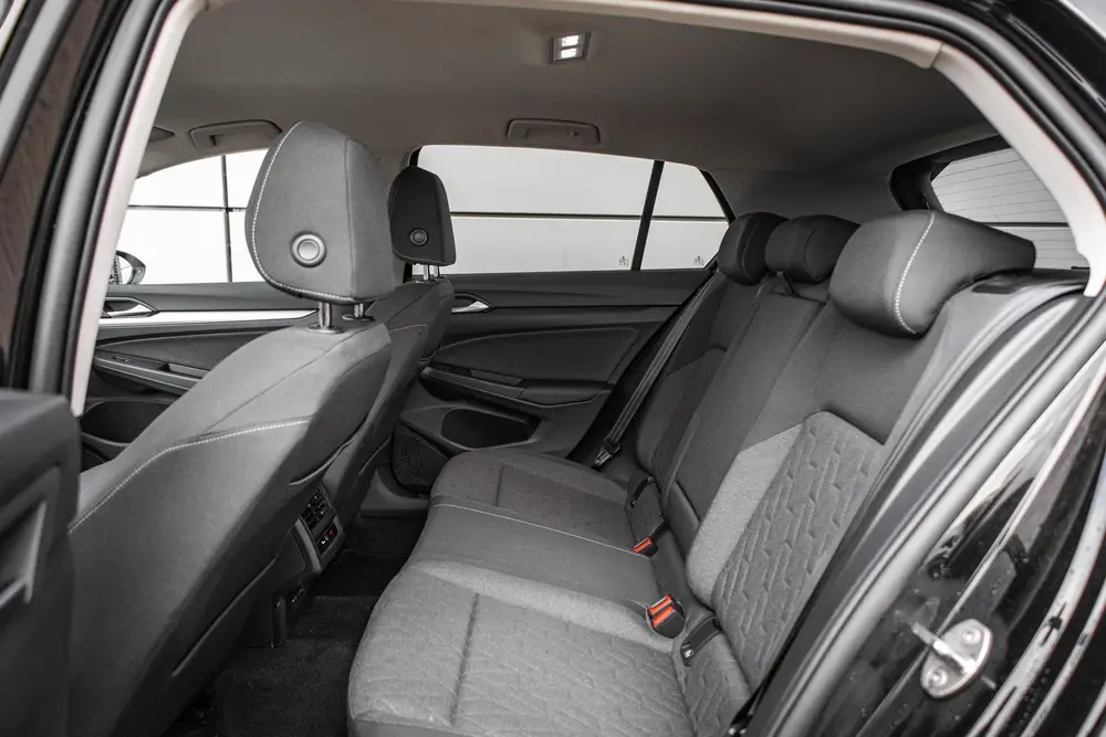 Volkswagen Golf 1.5 eHybrid 204pk Life Edition | 19" Velgen uit 2025, foto 14