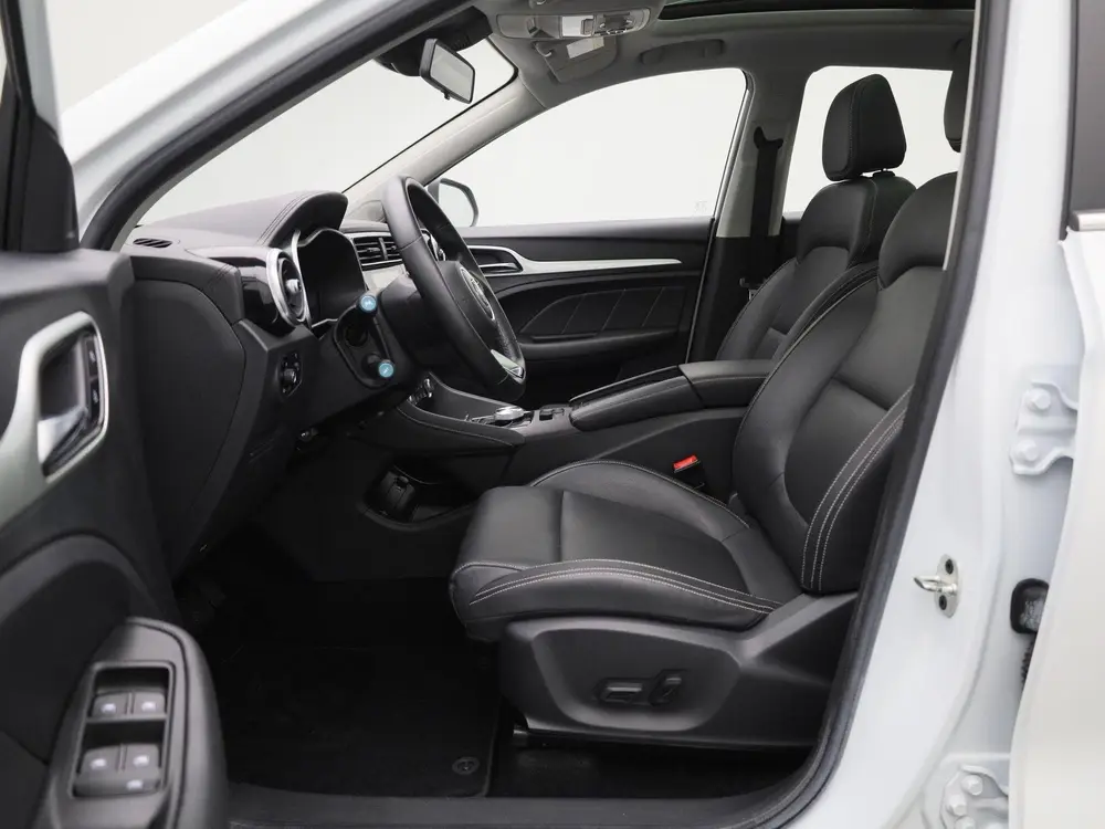 MG ZS EV Luxury 45 kWh | Navi | Leder | Panoramadak | Camera uit 2021, foto 12
