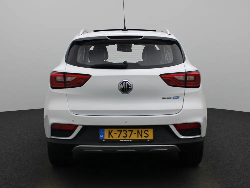 MG ZS EV Luxury 45 kWh | Navi | Leder | Panoramadak | Camera uit 2021, foto 6