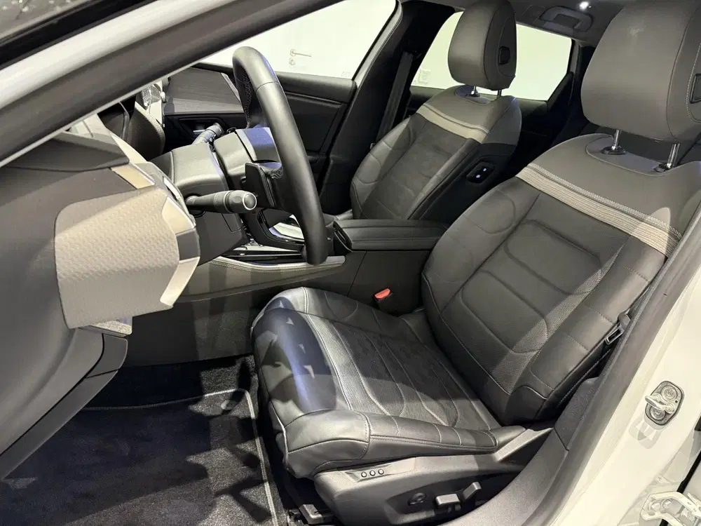 Citroën C5 X Citroen C5 X 1.6 Plug-in Hybrid 180 Busine uit 2023, foto 9