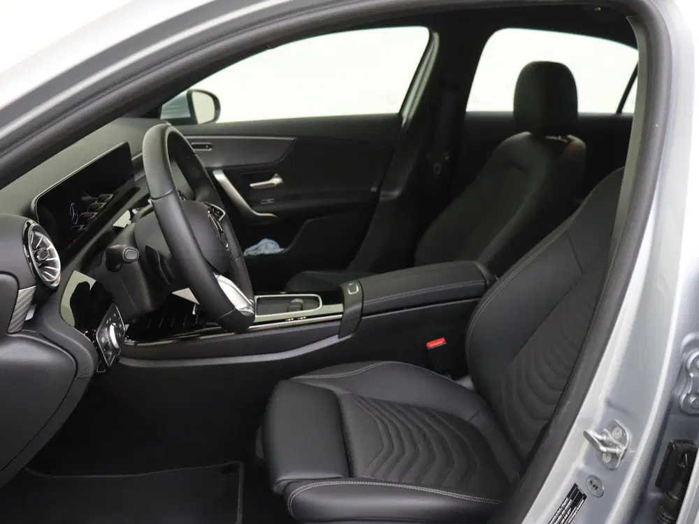 Mercedes-Benz A-Klasse Star Edition Luxury Line uit 2024, foto 10