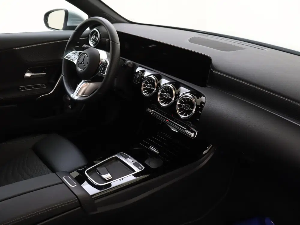 Mercedes-Benz A-Klasse Star Edition Luxury Line uit 2024, foto 6