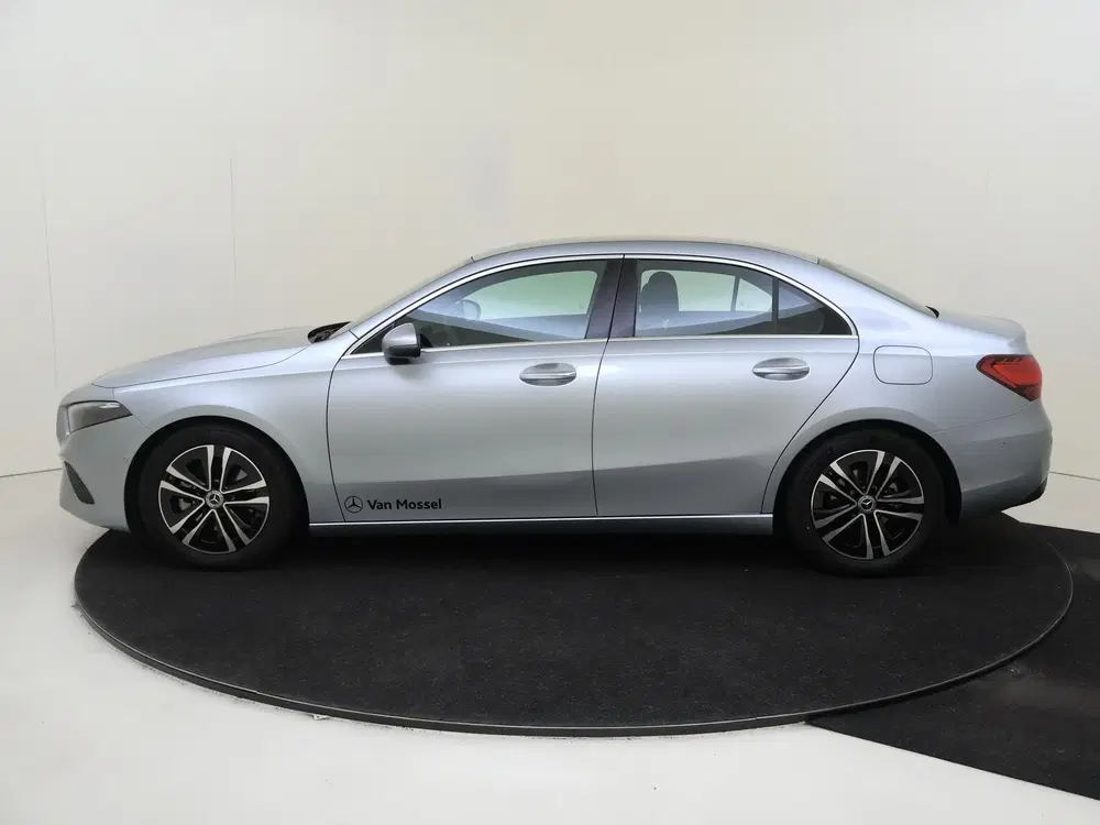 Mercedes-Benz A-Klasse Star Edition Luxury Line uit 2024, foto 7