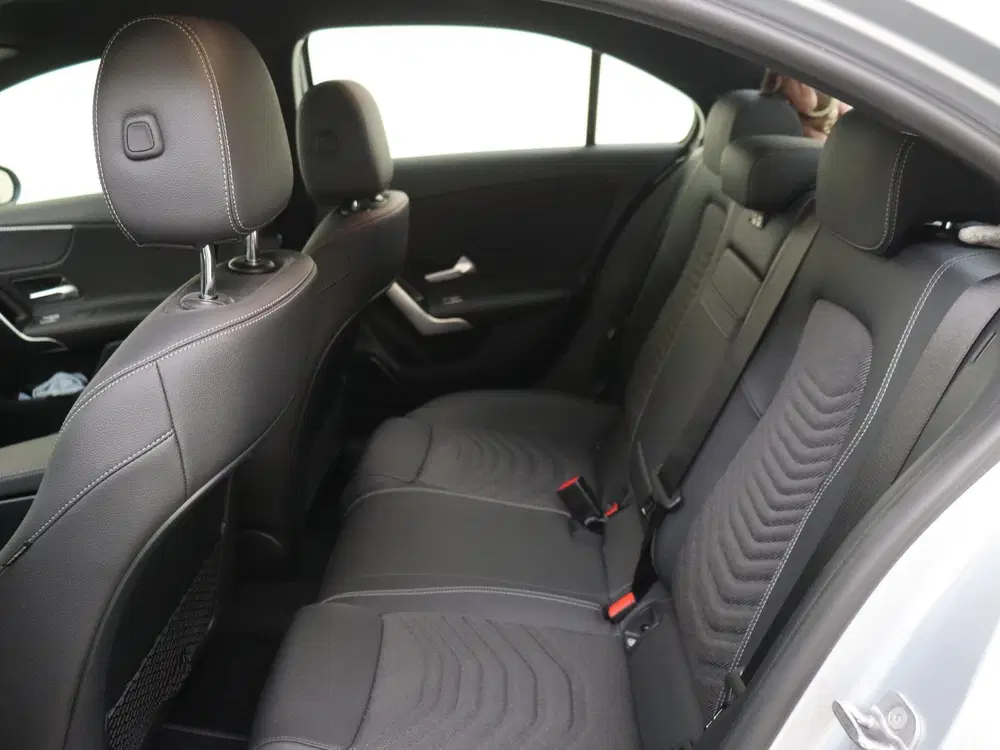 Mercedes-Benz A-Klasse Star Edition Luxury Line uit 2024, foto 9