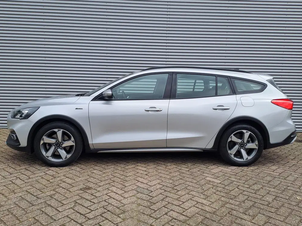 Ford Focus 1.0 EcoBoost Active Business uit 2020, foto 2