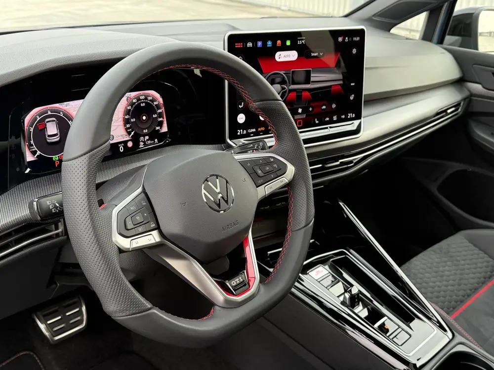 Volkswagen Golf 8.5 2.0 TSI GTI Clubsport | Pano | HUD | IQ uit 2024, foto 11