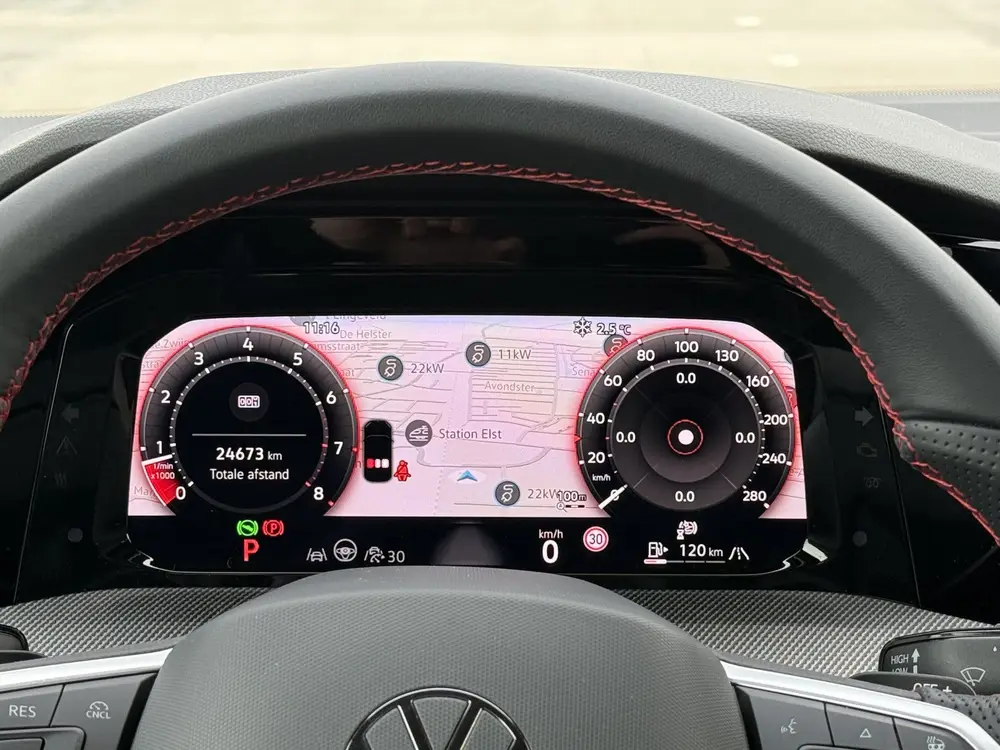 Volkswagen Golf 8.5 2.0 TSI GTI Clubsport | Pano | HUD | IQ uit 2024, foto 12