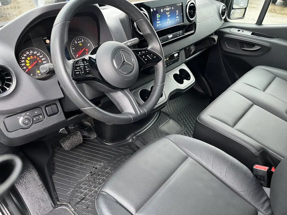 Mercedes-Benz Sprinter 317 CDI L2 RWD DC 7 PERS Automaat Ope uit 2024, foto 5