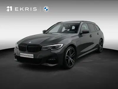 BMW 3-serie Touring 320e High Executive uit 2022