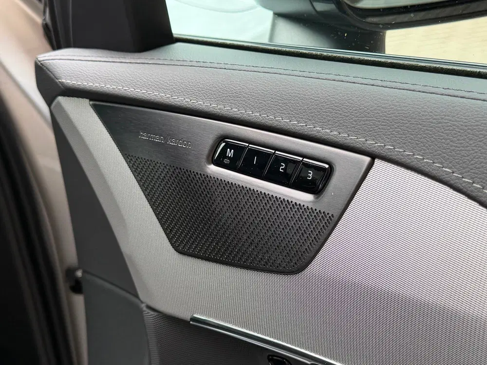 Volvo XC90 2.0 T8 Recharge AWD R-Design uit 2021, foto 18