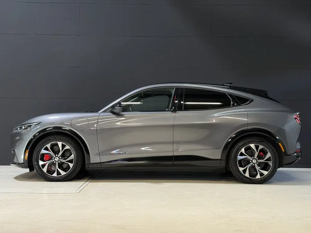 Ford Mustang Mach-E Extended AWD 98 kWh uit 2021, foto 3