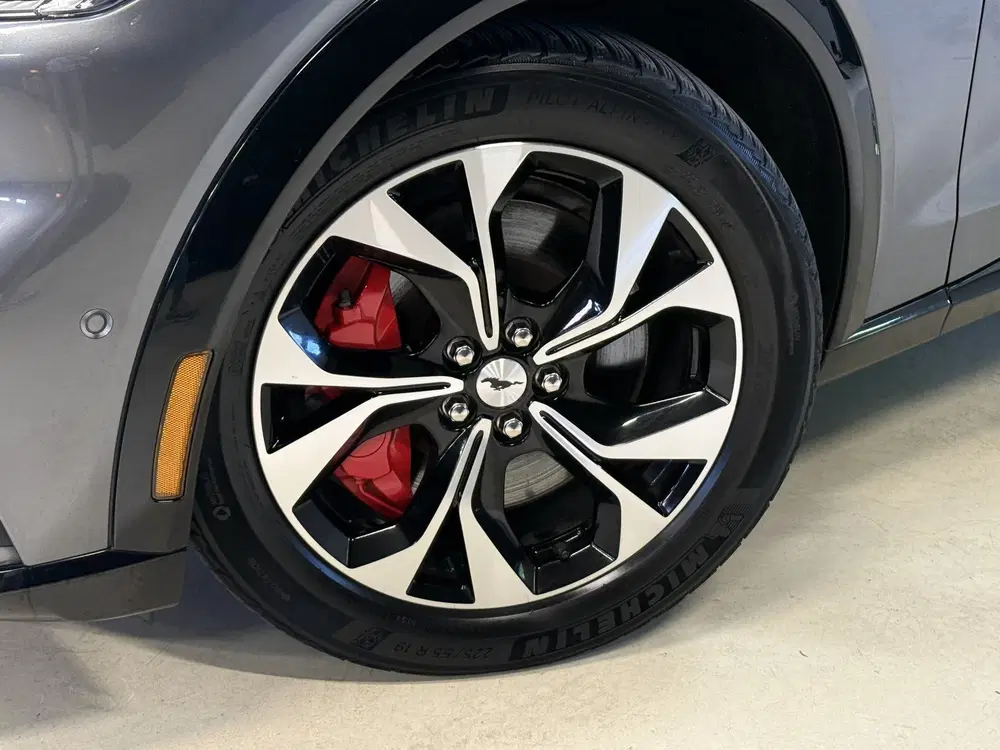 Ford Mustang Mach-E Extended AWD 98 kWh uit 2021, foto 7