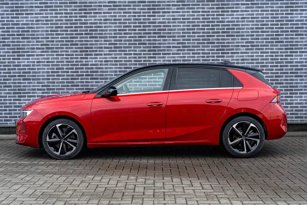 Opel Astra 1.6 Hybrid Business Elegance uit 2022, foto 16