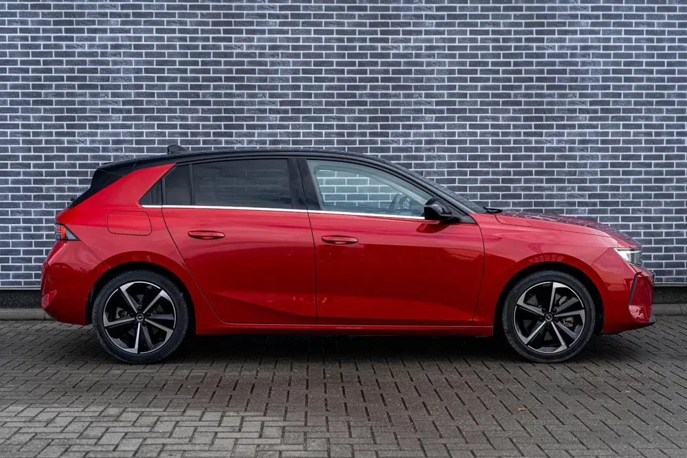 Opel Astra 1.6 Hybrid Business Elegance uit 2022, foto 19