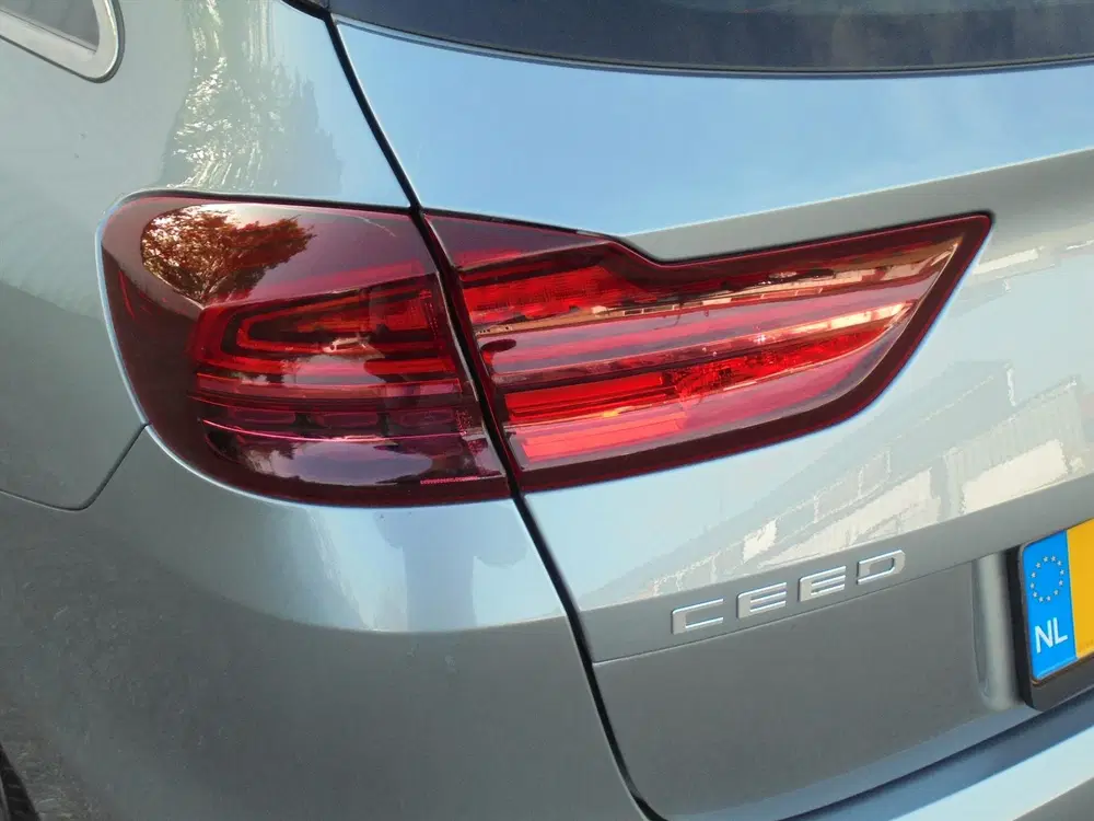 Kia Ceed 1.6 GDI PHEV VEEL OPTIES TOP ONDERHOUDEN uit 2023, foto 9