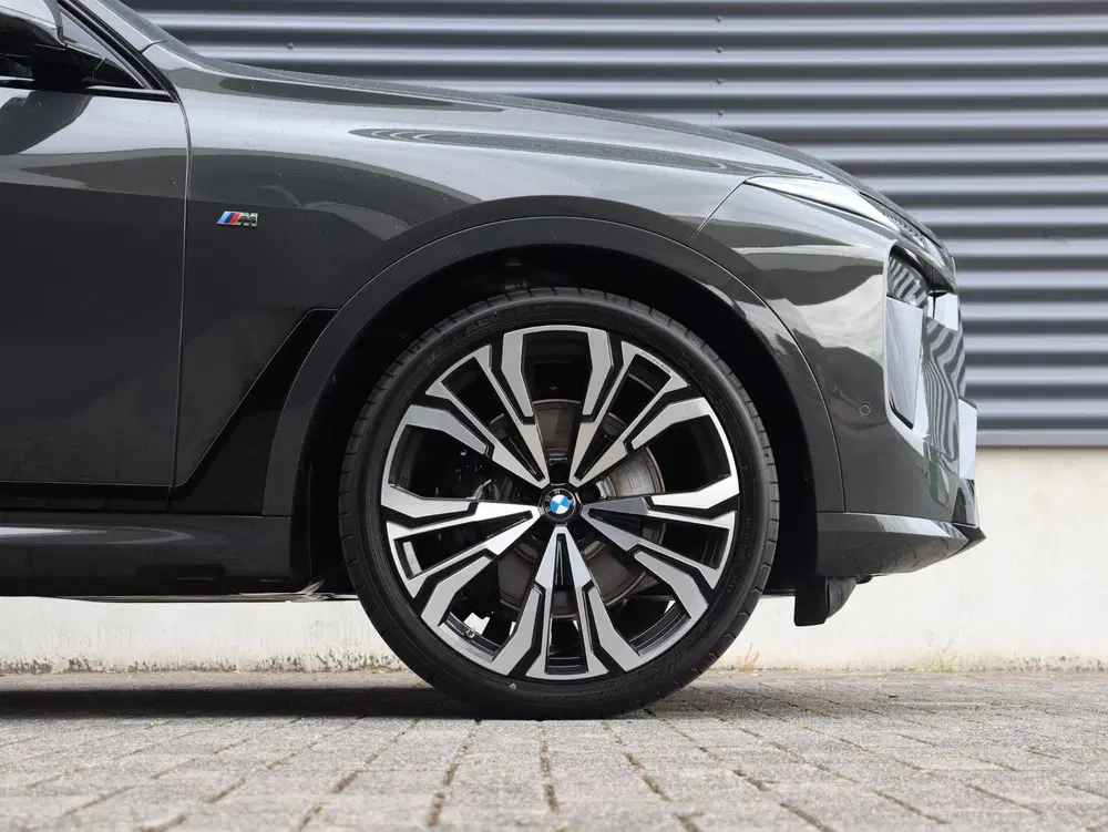 BMW X7 xDrive40i uit 2026, foto 6