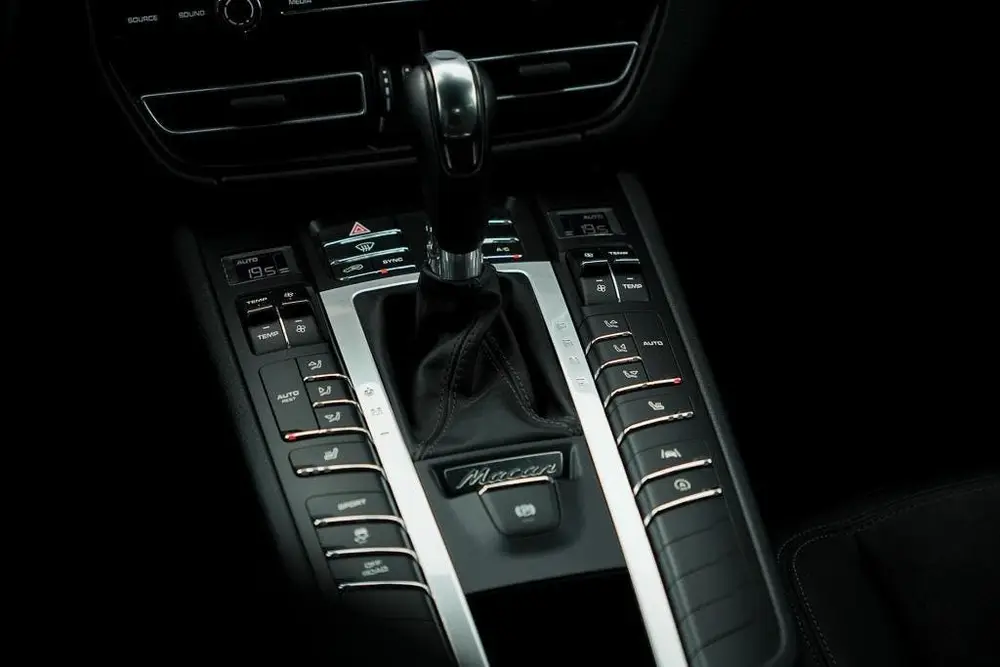 Porsche Macan 2.0 uit 2020, foto 16
