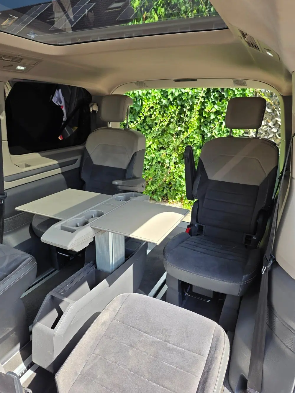 Volkswagen Multivan 1.4 Ehybrid 218pk L1h1 6-DSG 2022 Grijs uit 2022, foto 18