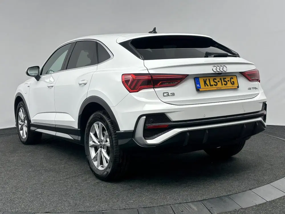 Audi Q3 45 TFSI e S Edition uit 2022, foto 6