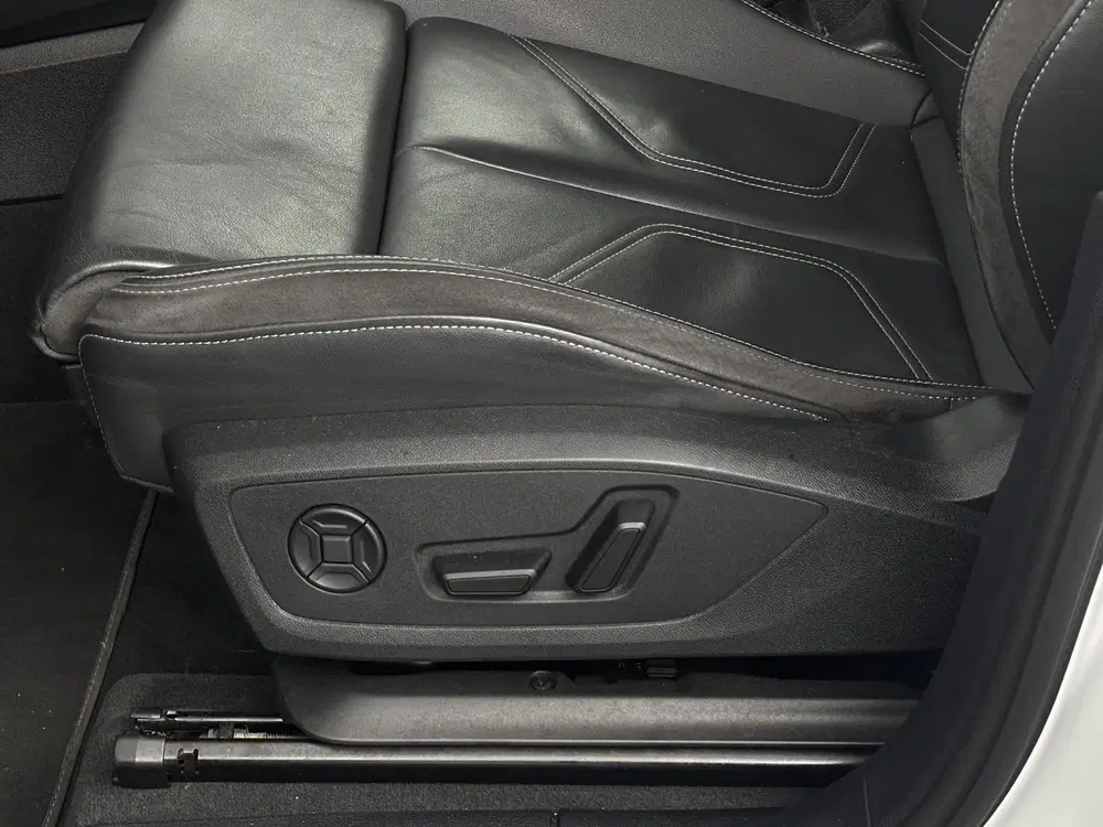 Audi Q3 45 TFSI e S Edition uit 2022, foto 9