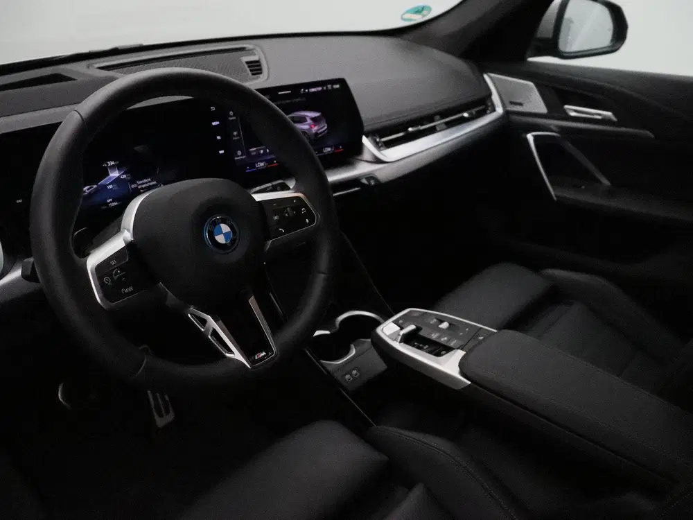BMW iX1 xDrive30 Launch Edition uit 2025, foto 10