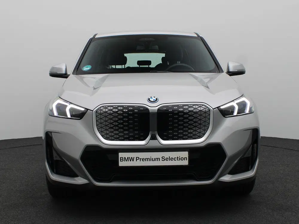 BMW iX1 xDrive30 Launch Edition uit 2025, foto 3