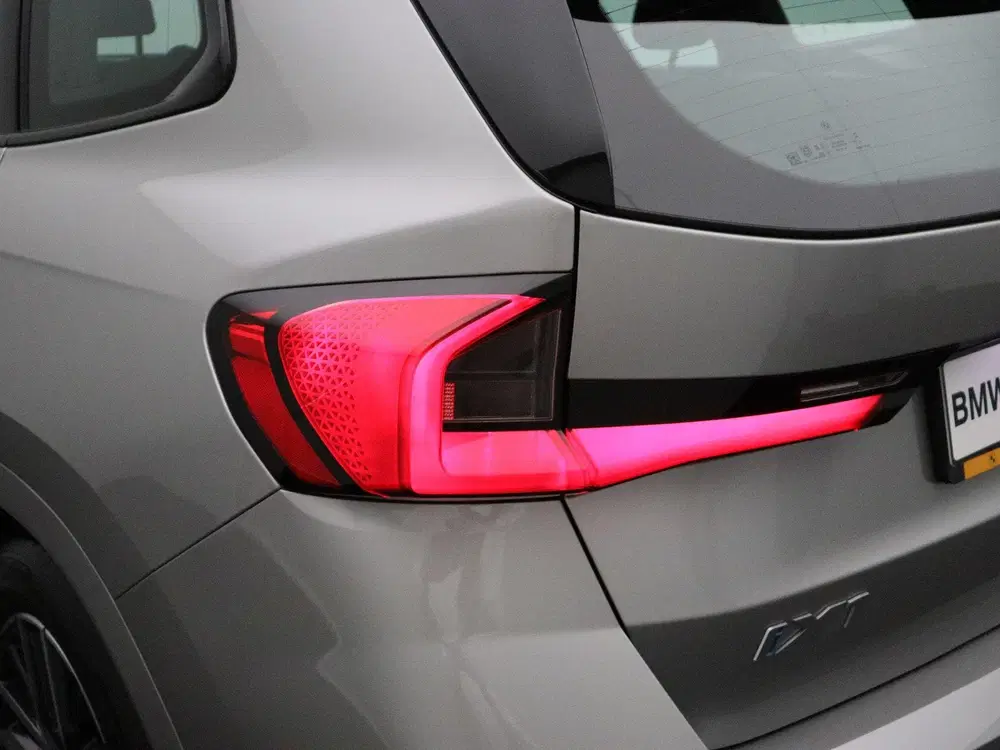 BMW iX1 xDrive30 Launch Edition uit 2025, foto 9