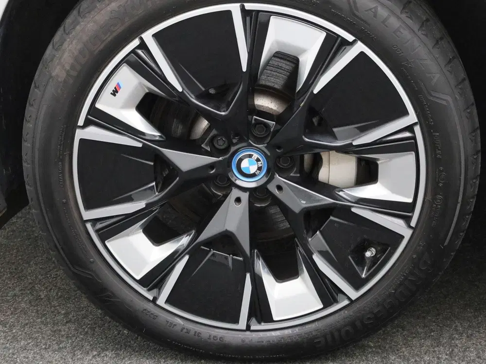 BMW iX3 High Executive 80 kWh uit 2024, foto 14