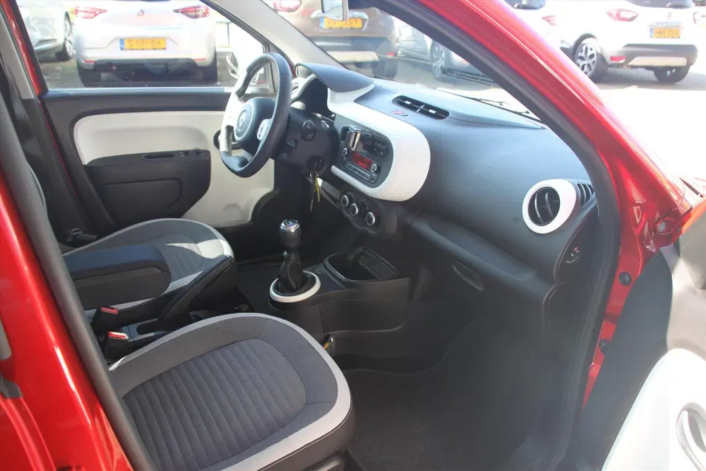 Renault Twingo 75PK-COLLECTION-33DKM-AIRCO-CRUISE-BLUETOO uit 2020, foto 15