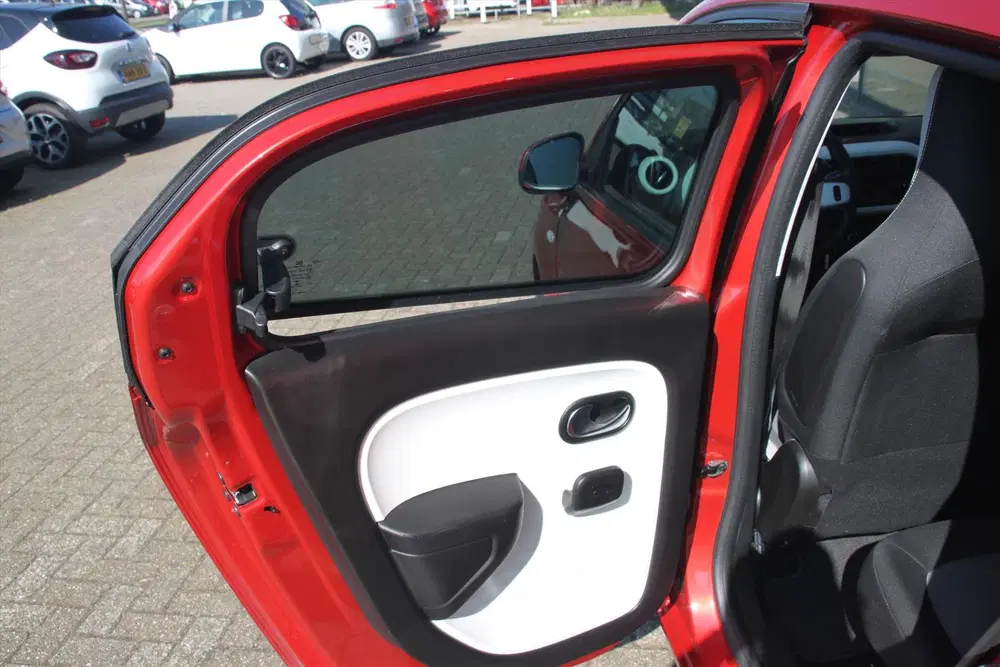 Renault Twingo 75PK-COLLECTION-33DKM-AIRCO-CRUISE-BLUETOO uit 2020, foto 8