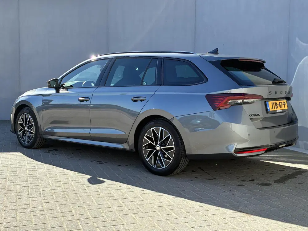 Skoda Octavia 1.5 TSI MHEV Sportline uit 2024, foto 12