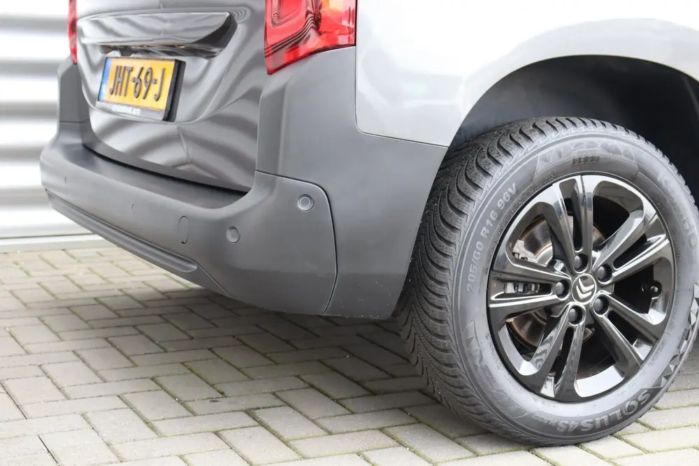 Citroën Berlingo Citroen Berlingo 1.2 PURETECH 130PK SHINE uit 2023, foto 11