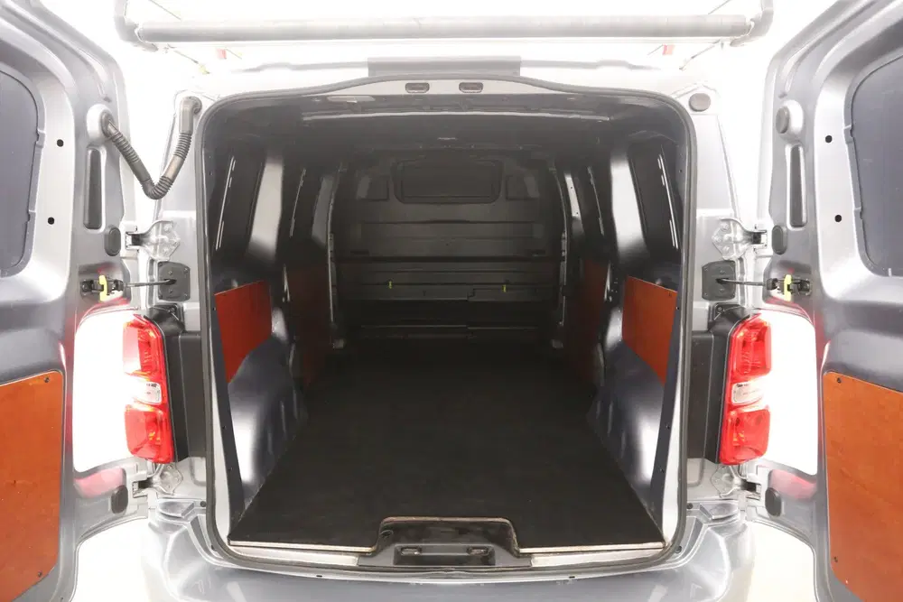 Opel Vivaro 2.0 CDTI L2H1 Innovation uit 2021, foto 3