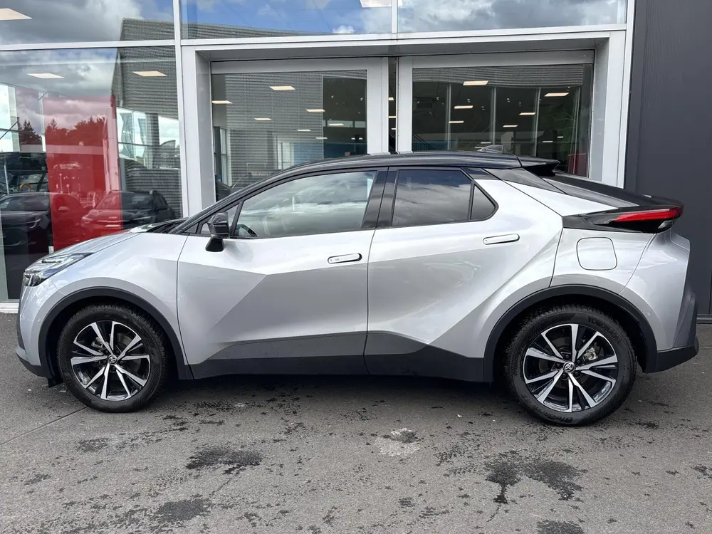 Toyota C-Hr 1.8 Hybrid 140 First Edition uit 2024, foto 4