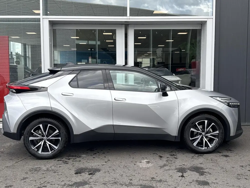 Toyota C-Hr 1.8 Hybrid 140 First Edition uit 2024, foto 5