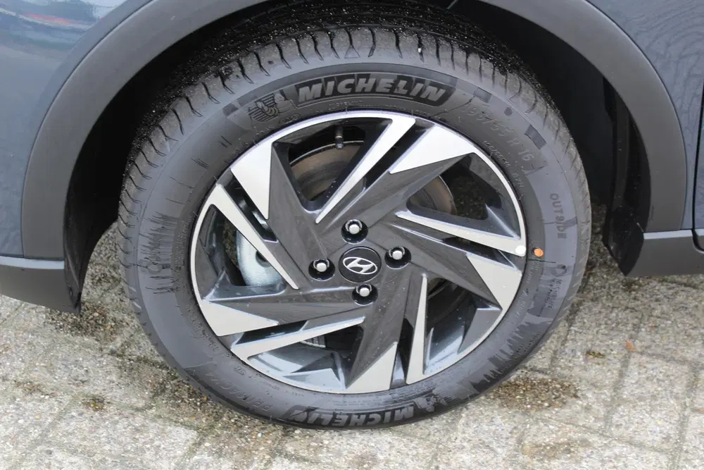Hyundai BAYON 1.0 T-GDI Comfort uit 2024, foto 14