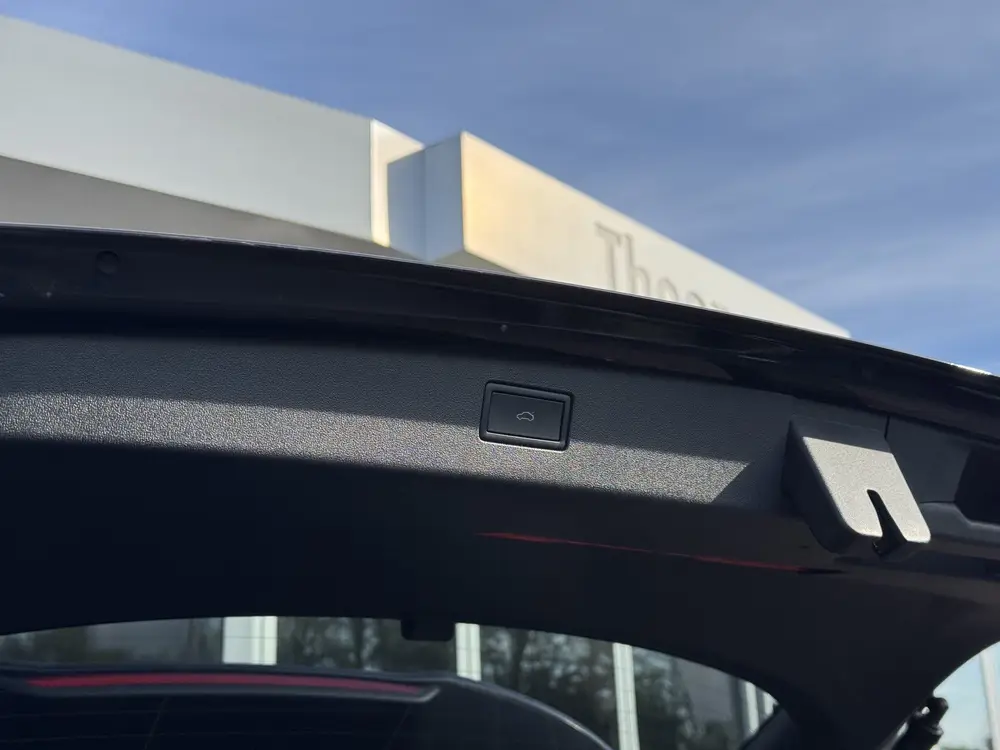 Volkswagen Tiguan 1.5 eTSI R-Line Edition | 360 camera | M uit 2024, foto 10