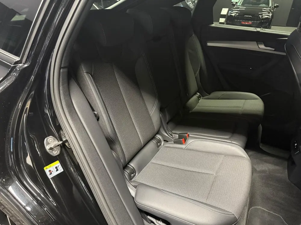 Audi Q5 55 TFSI e 3X S-line 367PK uit 2022, foto 2