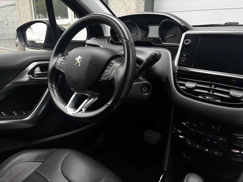 Peugeot 2008 1.2 PT GT-Line Navi Carplay Automaat PDC C uit 2019, foto 20