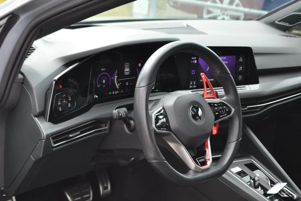 Volkswagen Golf 2.0 TSI GTI Panaoramdak | Virtual Cockpit | uit 2021, foto 16
