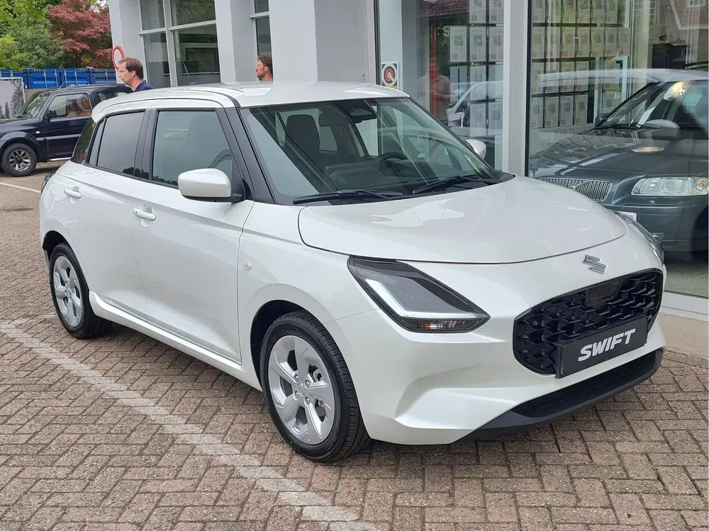 Suzuki Swift 1.2 SELECT SMART HYBRID Direct Leverbaar uit 2026, foto 8