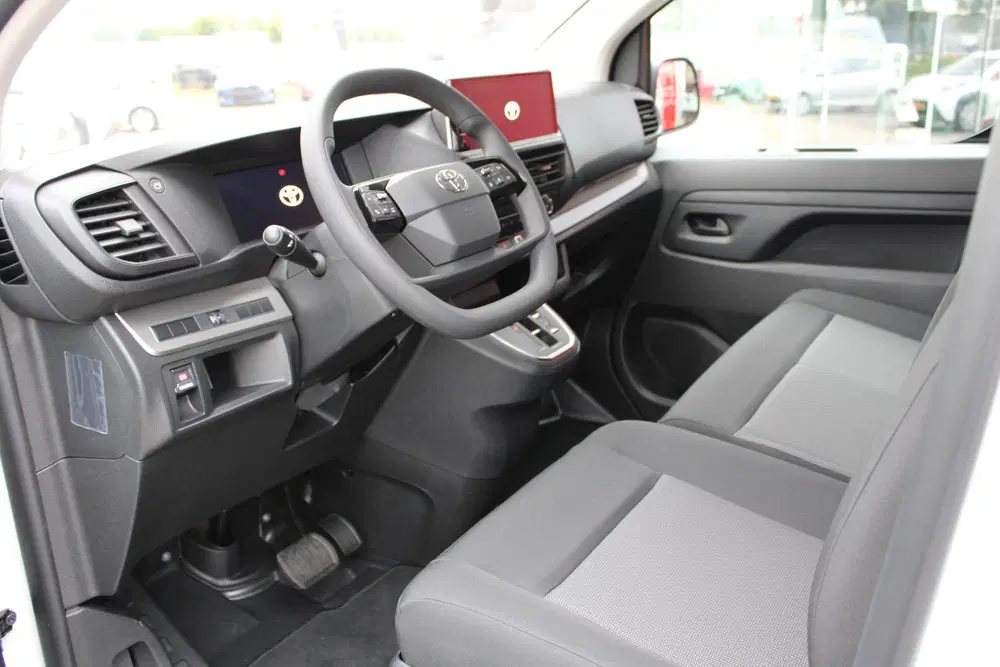 Toyota Proace Challenger Extra Range 75 kWh uit 2024, foto 2