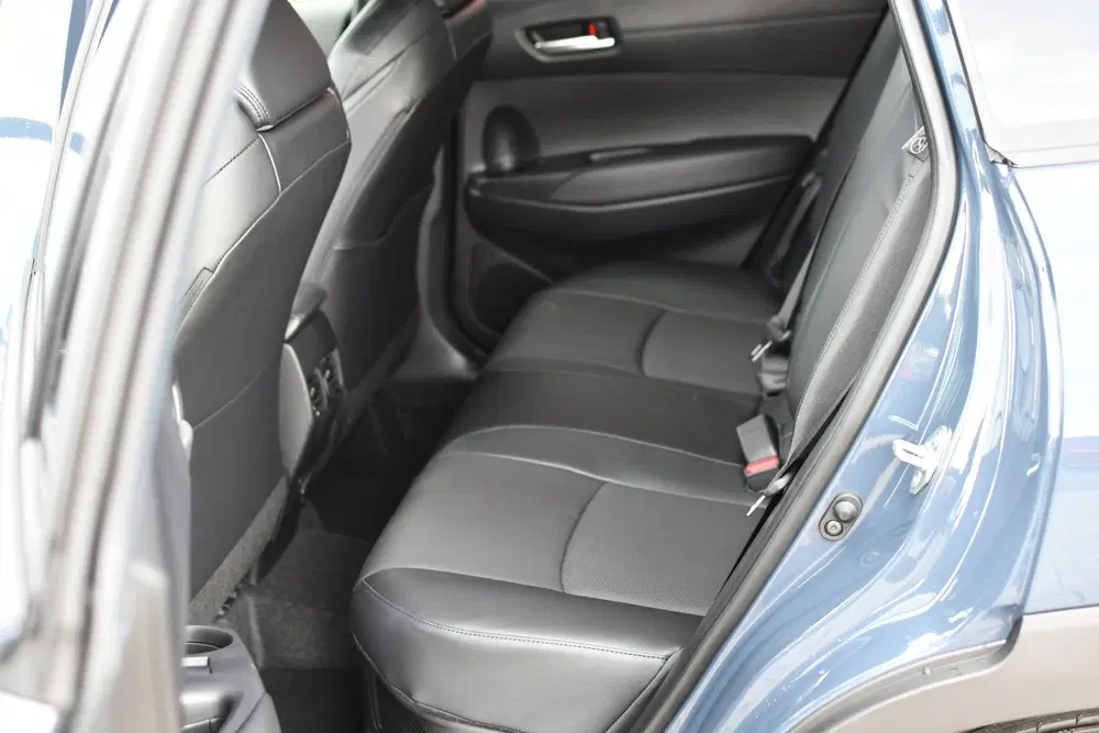Toyota Corolla Cross Hybrid 180 Executive Automaat 180pk uit 2025, foto 14