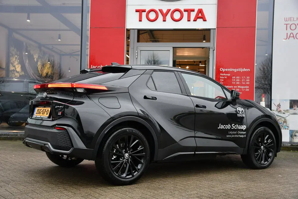 Toyota C-HR 2.0 Plug-in Hybrid 220 Black Edition Autom uit 2026, foto 11