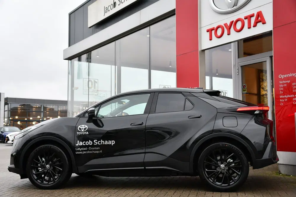 Toyota C-HR 2.0 Plug-in Hybrid 220 Black Edition Autom uit 2026, foto 5