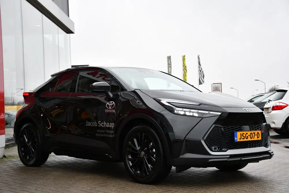 Toyota C-HR 2.0 Plug-in Hybrid 220 Black Edition Autom uit 2026, foto 7