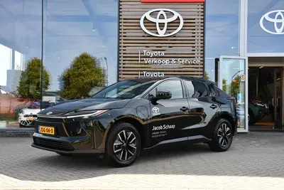 Toyota bZ4X Executive 73 kWh 224pk uit 2025