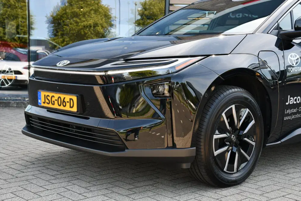 Toyota bZ4X Executive 73 kWh 224pk uit 2025, foto 5
