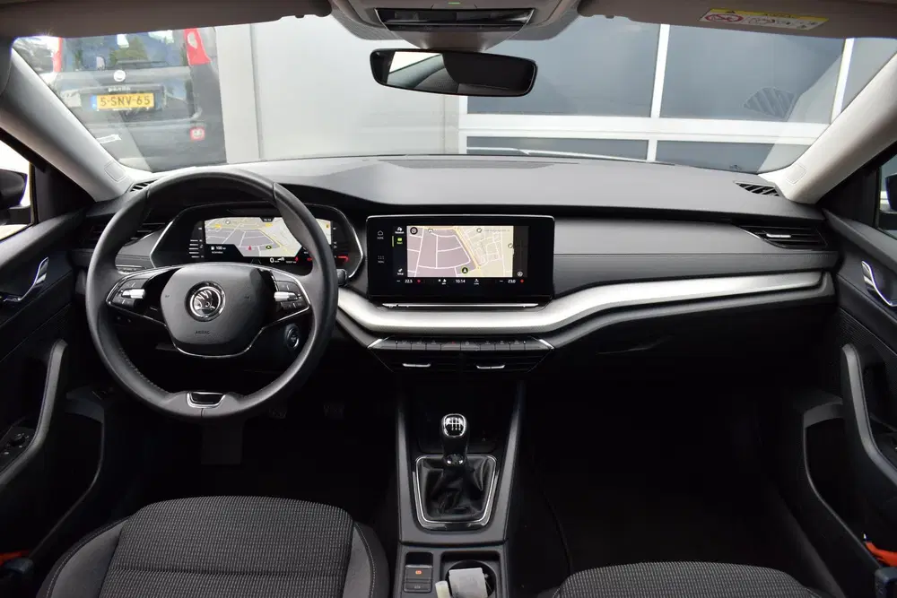 Skoda Octavia 1.0 TSI Business Edition uit 2024, foto 12